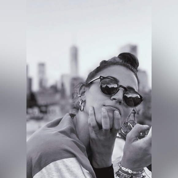 Meet your Posher, Samantha - Picture 7 of 9